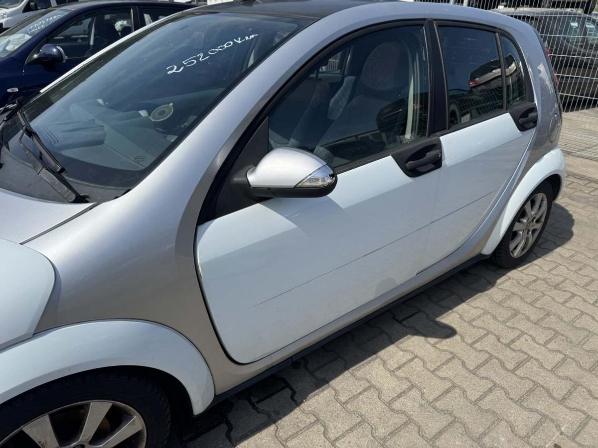 Smart ForFour 454 original T&uuml;r vorn links Ice White Rohbau Bj.2006